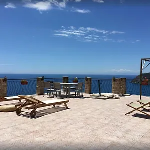 A Moneglia, Tra Portofino E Le Cinque Terre Moneglia